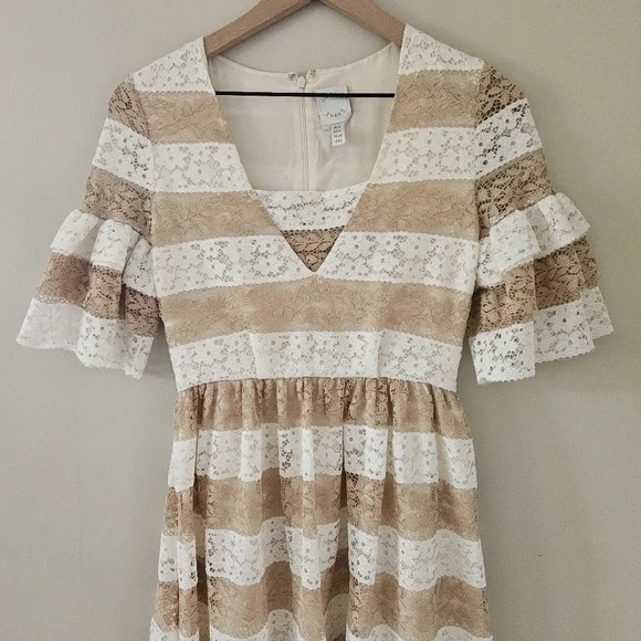 Huishan Zhang Resort 2017 Tan and White Stripe Maxi Dress - Picture 3 of 12